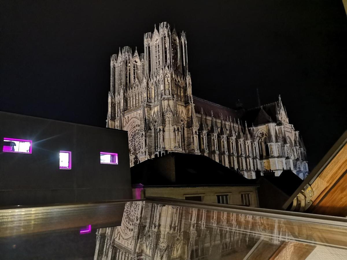 Logement Cosy Renove Au Pied De La Cathedrale Avec Climatisation 랭스 외부 사진