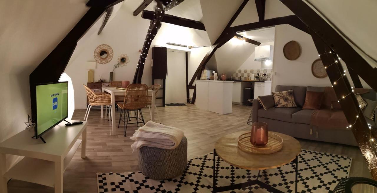 랭스 Logement Cosy Renove Au Pied De La Cathedrale Avec Climatisation 아파트 외부 사진